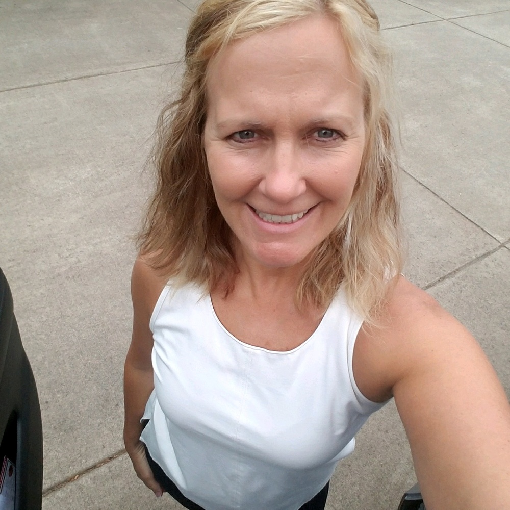 Meet your Posher, Nadya